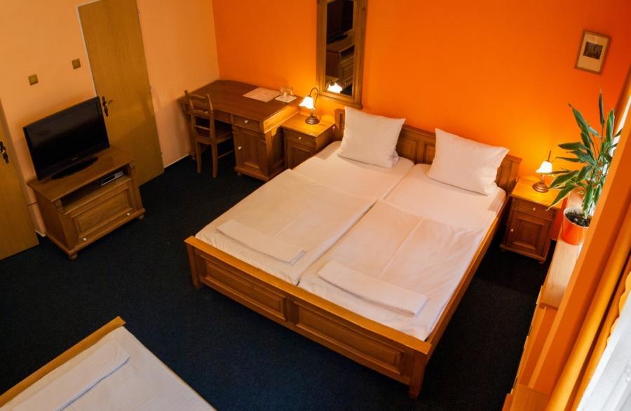 Hotel A Restaurace U Hrncire Кутна-Гора Экстерьер фото